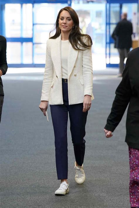 princess kate veja sneakers